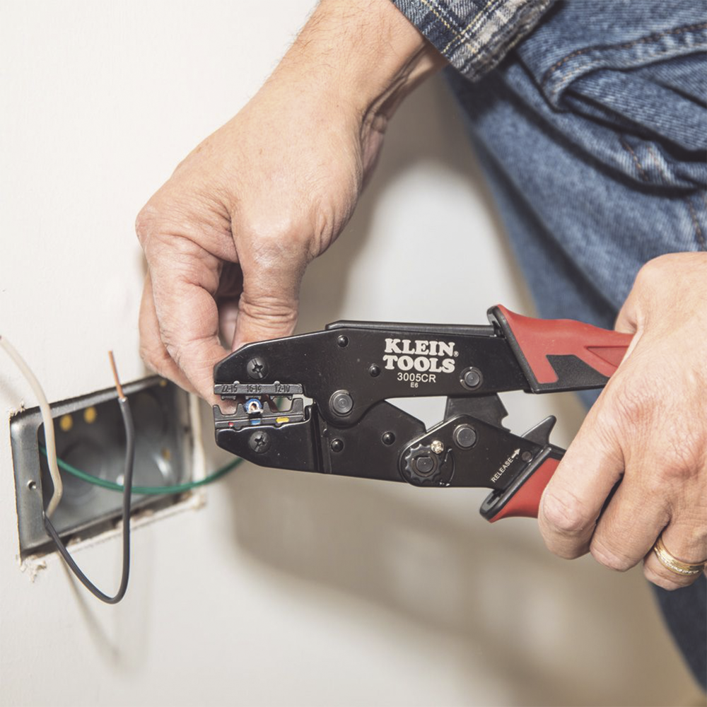 Pinza Ponchadora para Terminales con Aislamiento en Cable de Cobre Sólido y Trenzado de 10-22 AWG. - Image 8