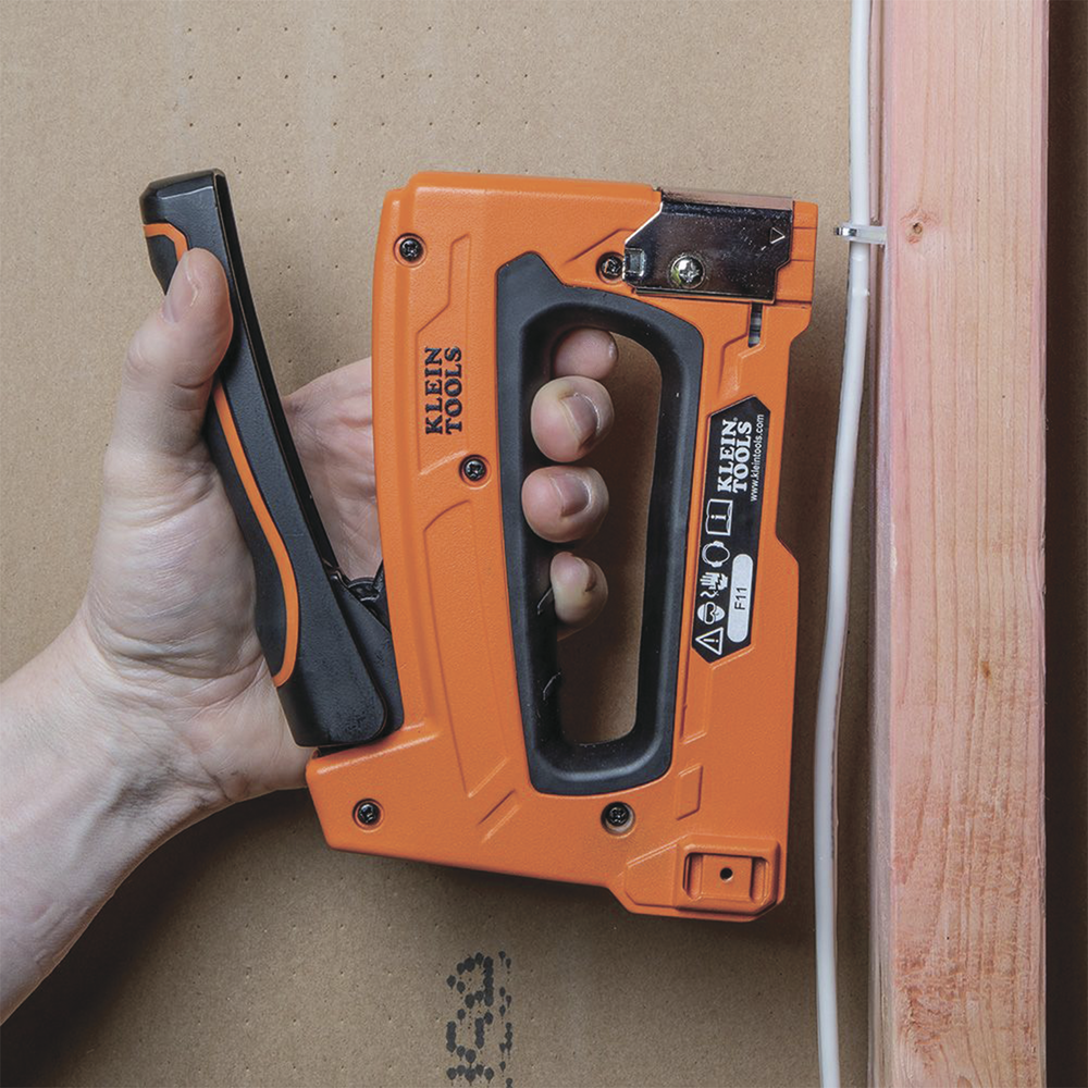 Paquete de 300 Grapas con Aislamiento, para Cables NM (Romex?) como 14/3, 14/3G, 12/3 y otros cables de hasta 11/32 x 19/32 (9 mm x 15 mm / 0.35 x 0.59 pulgadas). - Image 7