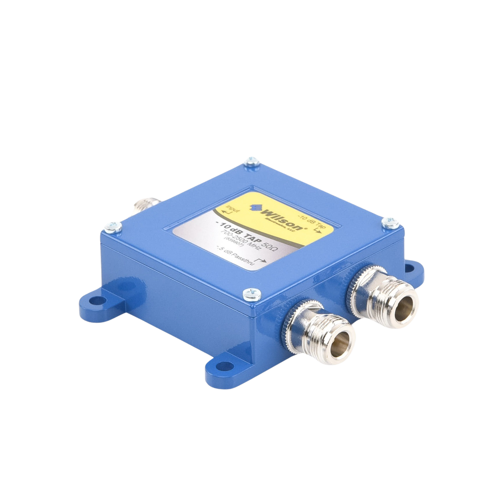 Separador TAP -10 dB con rango de frecuencia de 700 a 2500 MHz. Ideal para separar la antenas a diferentes longitudes de cable coaxial. 50 Ohm con conectores N Hembra.