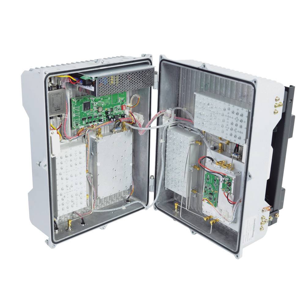 Amplificador de Exterior para Celular en 850 MHz.