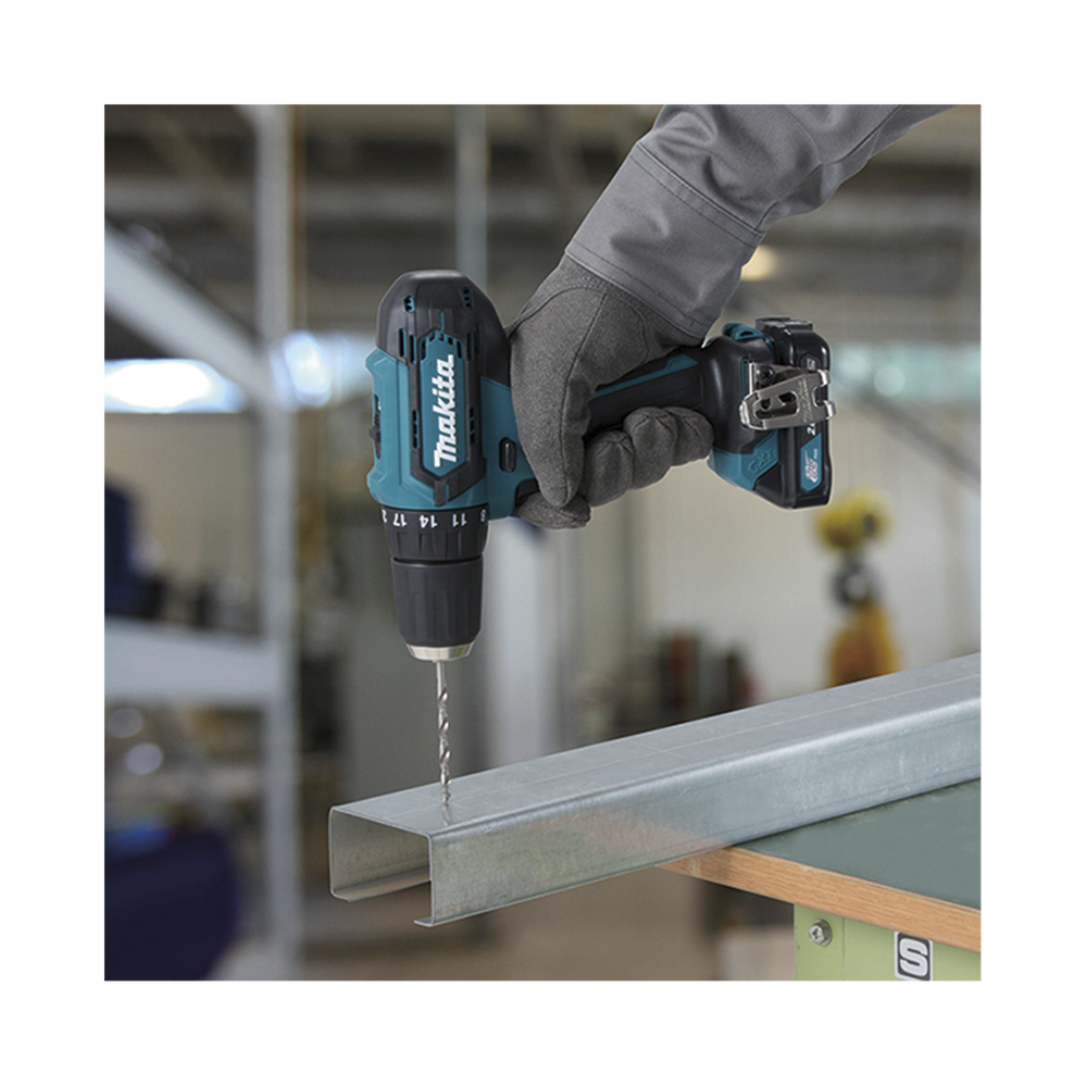 Atornillador broquero cambio rápido 3/8”. 2 baterías 12v de 1.5 amperes y cargador. - Image 2