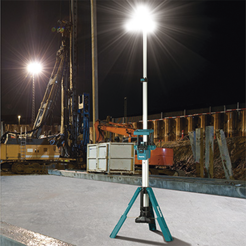 Lampara con Torre para Iluminación Inalambrica con tres Cabezales Multidireccionales , se extiende hasta 2.2 metros, Utiliza batería LXT® Litio???Ion de 18V. - Image 2