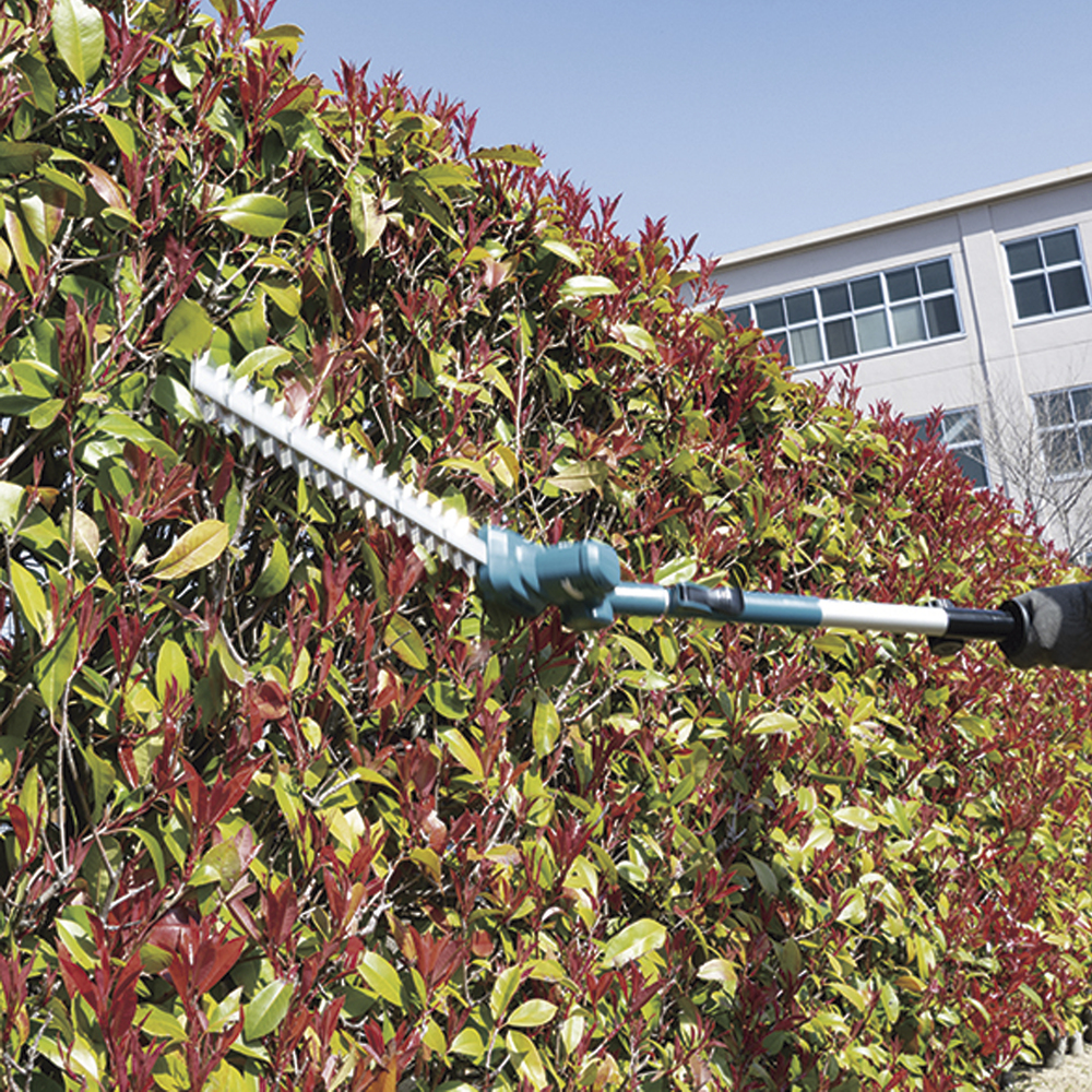 Cortasetos telescópico inalámbrico 18V, hoja de Corte de 46 cm de longitud 2700 Cpm, Incluye Batearía y Cargador. - Image 3