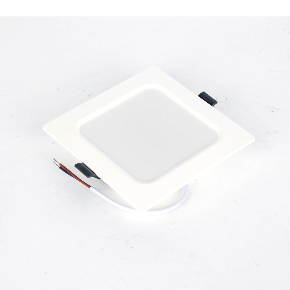 Spot Cuadrado Empotrable / 12 x 12 cm / Luz Fría / 110 V / 6 W / 420 lúmenes / 25000 hrs / Ángulo de apertura 120° / IP20 - Image 3