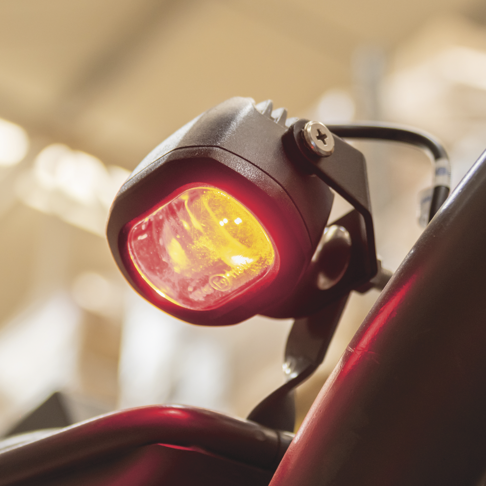 Luz LED de línea roja para limitación de zonas de trabajo en montacargas y vehiculos - Image 4
