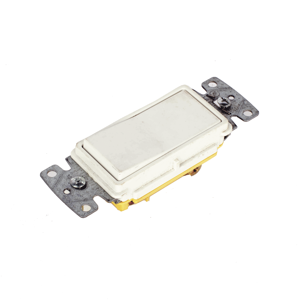 Interruptor Unipolar Residencial 15 A 120-277 V, Cableado Lateral y Trasero, Color Blanco. - Image 3
