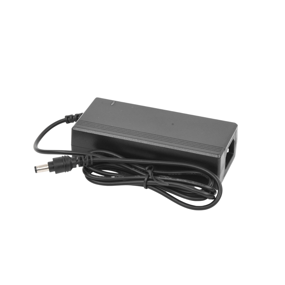 Fuente de Poder Regulada 12 Vcc / 3.3 Amp. / Conector 5.5 mm / Recomendado para DVR´s y PTZ TURBOHD