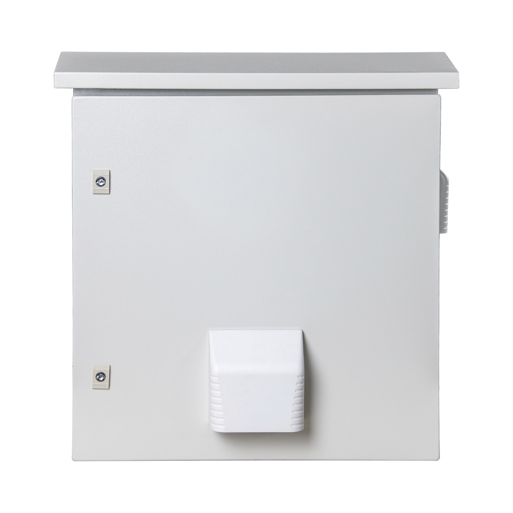 Gabinete Ventilado de Acero IP55 Uso en Exterior (593 x 609 x 399 mm) con Placa Trasera Interior Metálica y Compuerta Inferior Atornillable. Incluye Ventilador, Ventilas, filtros, Montaje Rack 19", Terminal de Tierra Física, Chapas y Ll