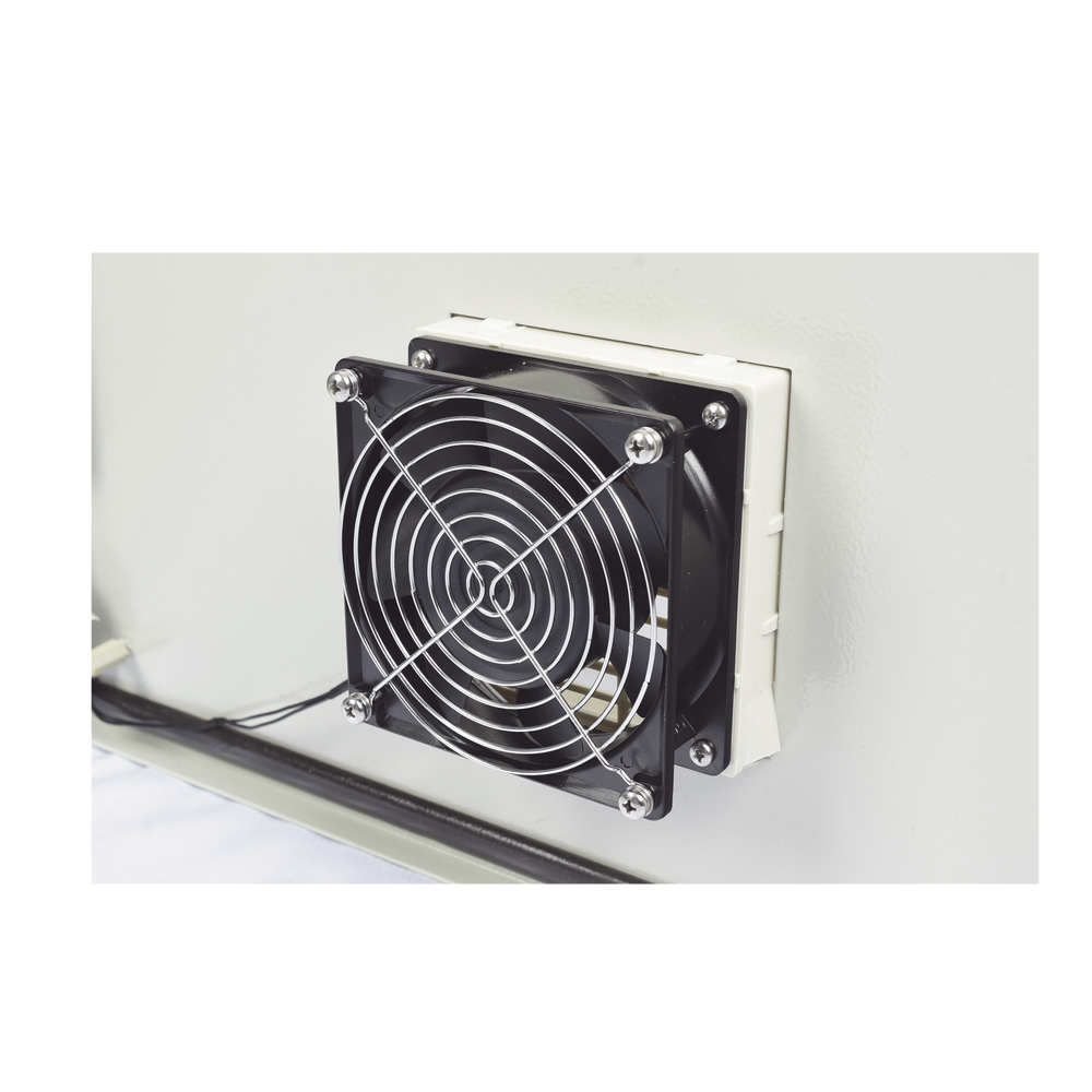 Gabinete Ventilado de Acero IP55 Uso en Exterior (500 x 700 x 250 mm) con Placa Trasera Interior Metálica y Compuerta Inferior Atornillable. Incluye Ventilador, Ventilas, filtros, Chapas y Llave T. - Image 6