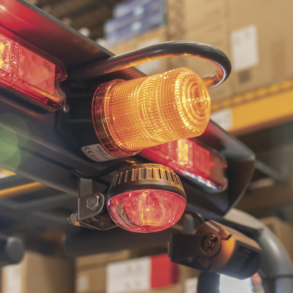 Mini Burbuja LED Serie X6262, Color Ámbar - Image 3