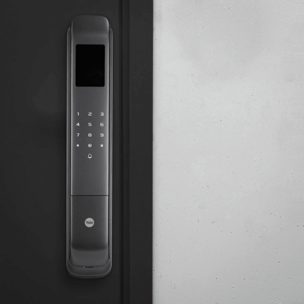 Cerradura Digital Cornelius / Reconocimiento Facial 3D / Sensor de Huella con IA / Capacidad de 100 Huellas, 20 Face ID, 100 Tarjetas MIFARE / Doble Verificación / Bloqueo Automático / Modo Niños / IP54 / Aleación de Aluminio - Image 2