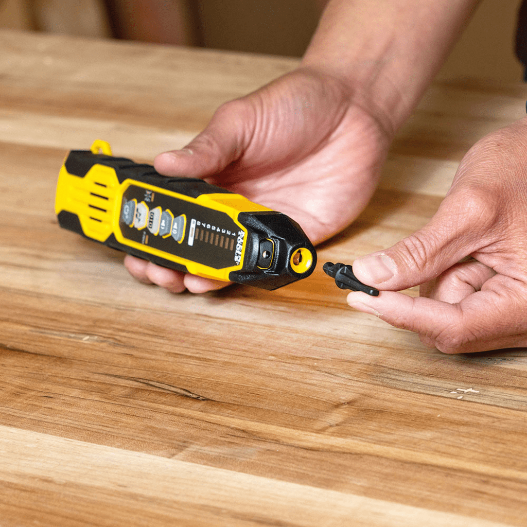 Sonda Digital Profesional / Rastreo de Tono Digital y Analógico / LED para Espacios Oscuros / Conector de Auriculares para Ruido Extremo / Modelo VDV500-223 / Cumple con Certificaciones CE y UKCA / Punta de Sonda Reemplazable - Image 6