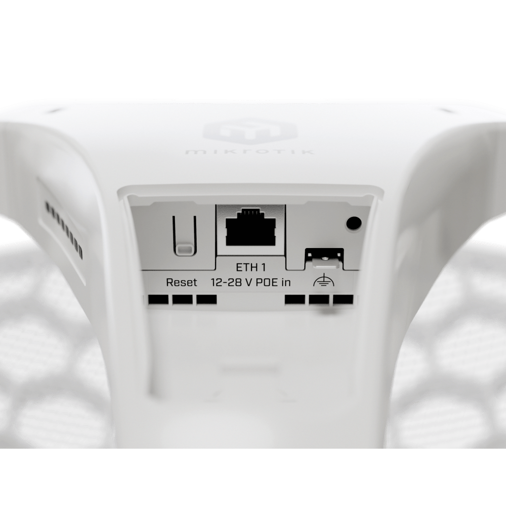 CPE para exteriores de largo alcance con Wi-Fi 6, ideal para enlaces punto a punto, disponible en una versión de 27 dBi (XL). - Image 2