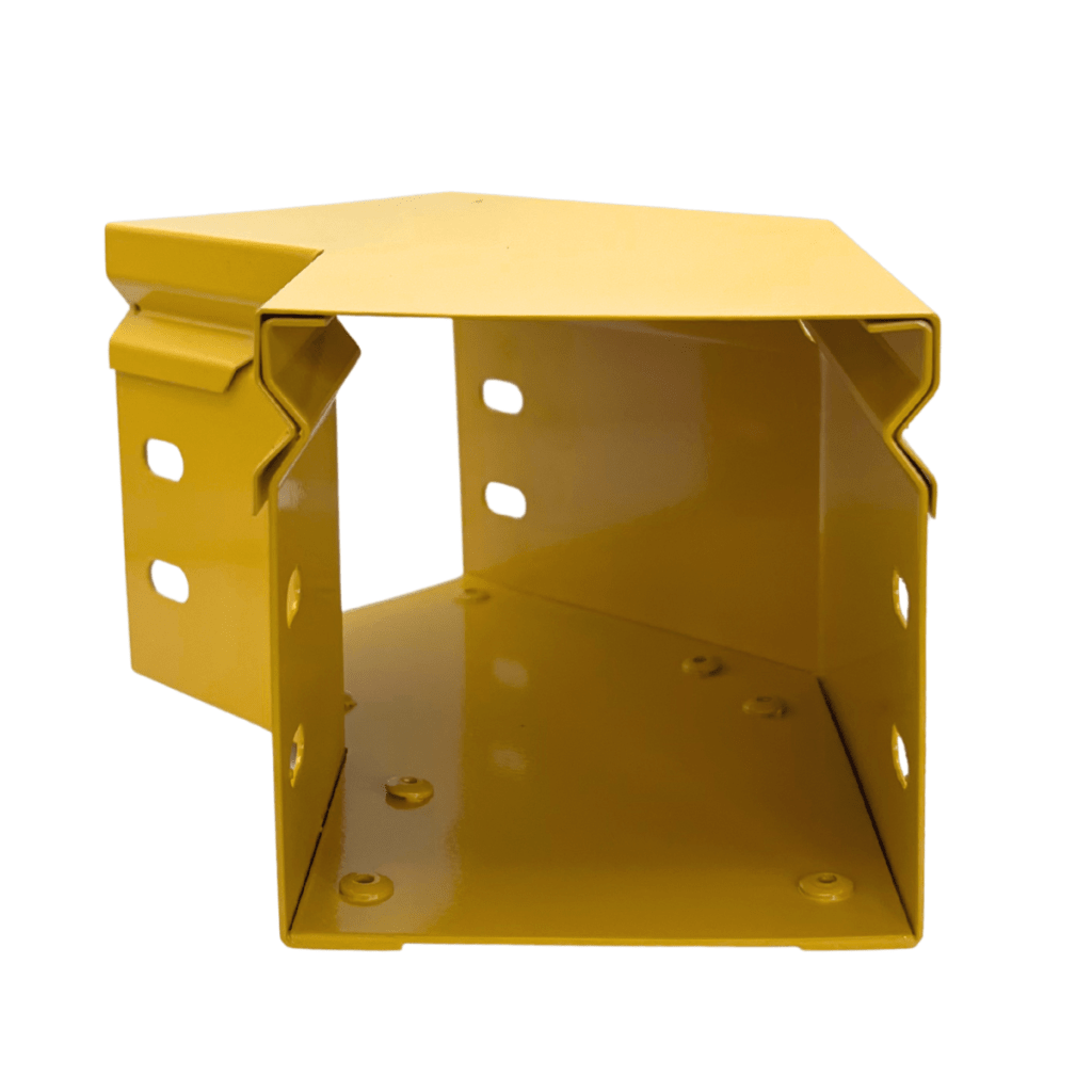 CHFIBER CURVA HORIZONTAL A 45° DE ALUMINIO PERALTE 4" ANCHO 4" RADIO 8" CON RECUBRIMIENTO EN PINTURA EPÓXICA, INCLUYE TAPA , UN PAR DE COPLES Y TORNILLERÍA. - Image 2