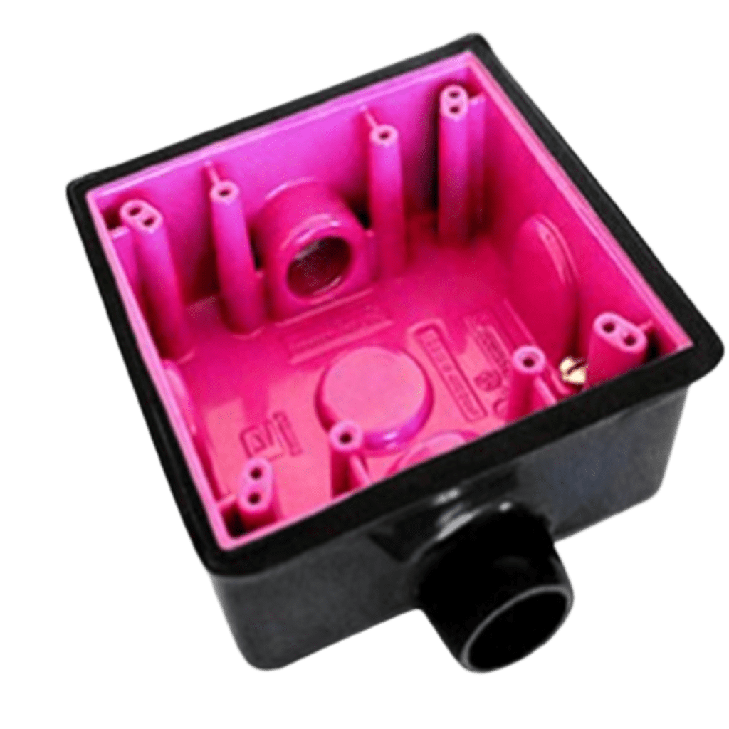 Caja Cuadrada de 3/4" / Con Recubrimiento exterior de PVC e Interior Purpura.