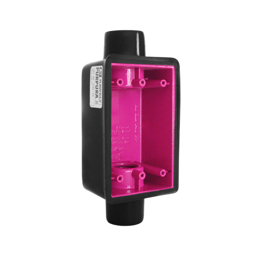 Caja Rectangular de 3/4"/ Con Recubrimiento exterior de PVC e interior Purpura.