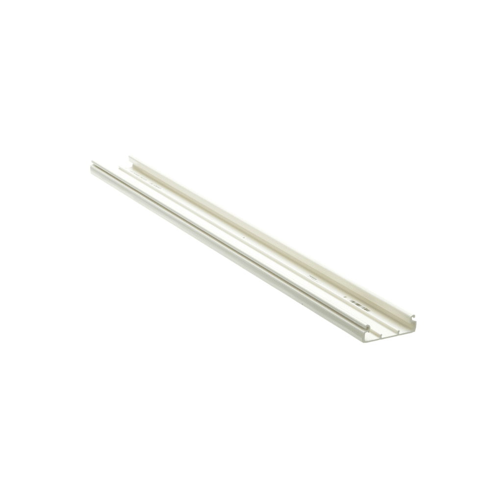 Base para canaleta T-45, de PVC rígido, con orificios perforados para montaje, 60.3 x 18.5 x 2400 mm, Color Blanco